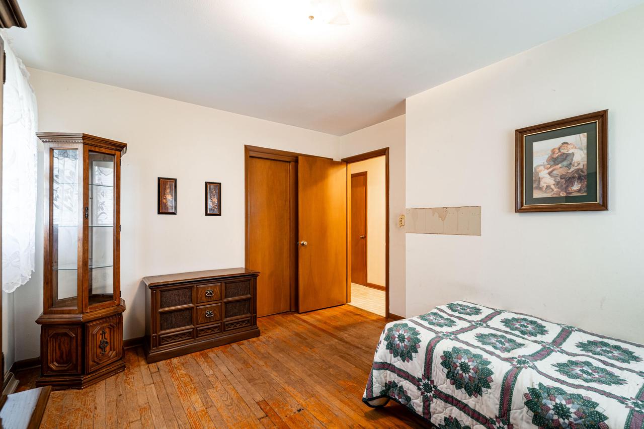 1551 West Bolivar AVENUE