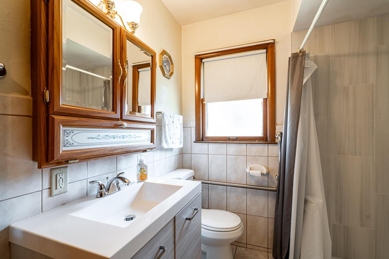 1551 West Bolivar AVENUE