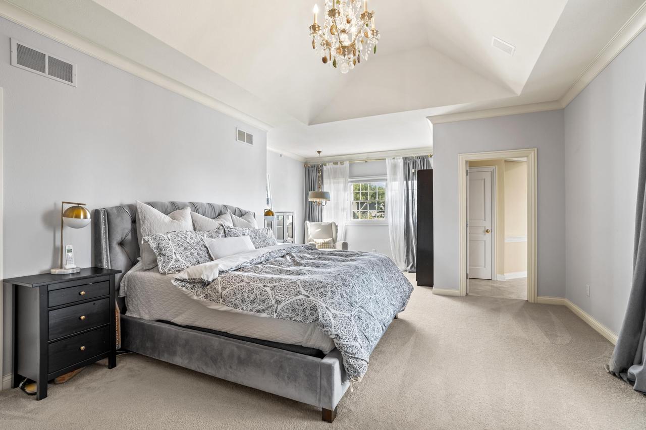 7158 South Cambridge DRIVE