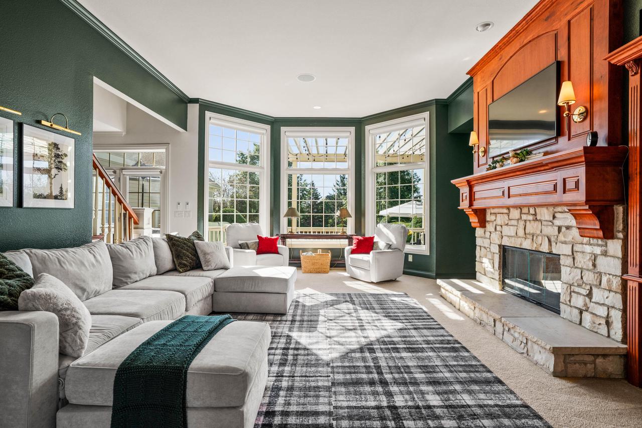 7158 South Cambridge DRIVE