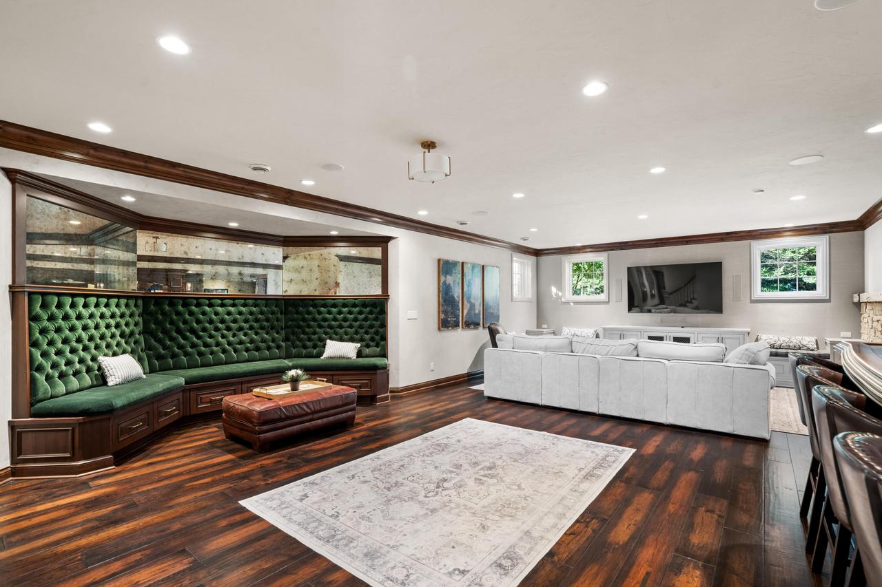 7158 South Cambridge DRIVE