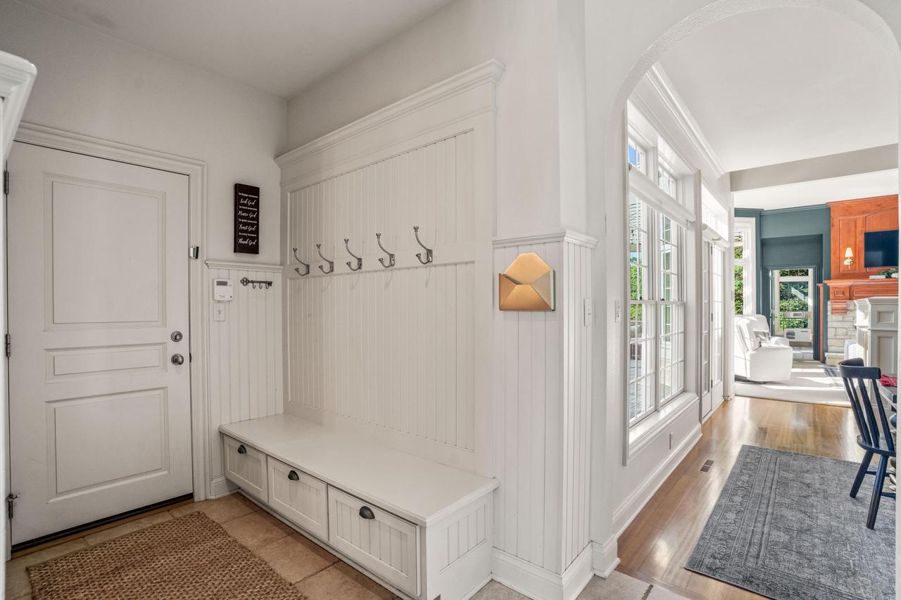 7158 South Cambridge DRIVE