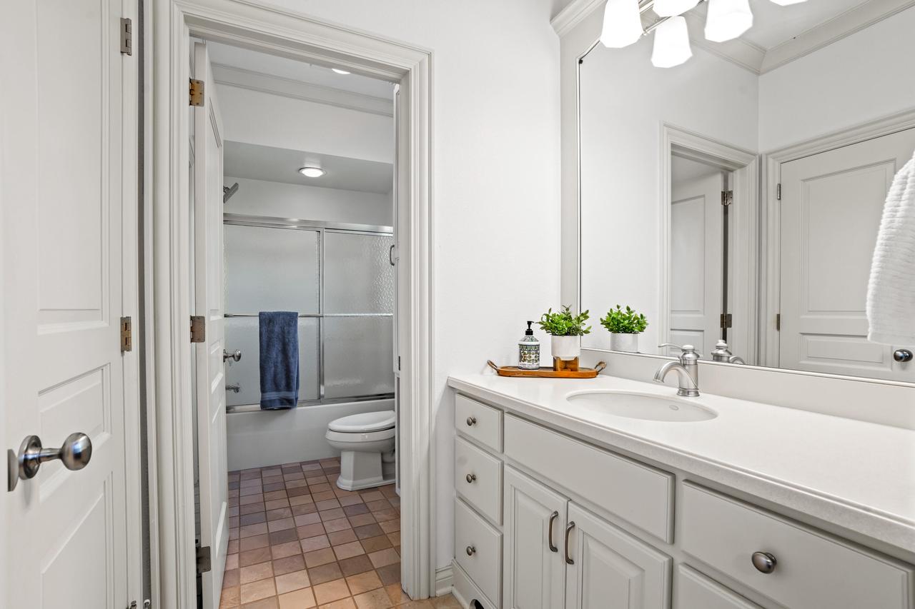 7158 South Cambridge DRIVE