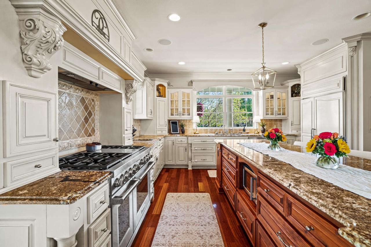 7158 South Cambridge DRIVE