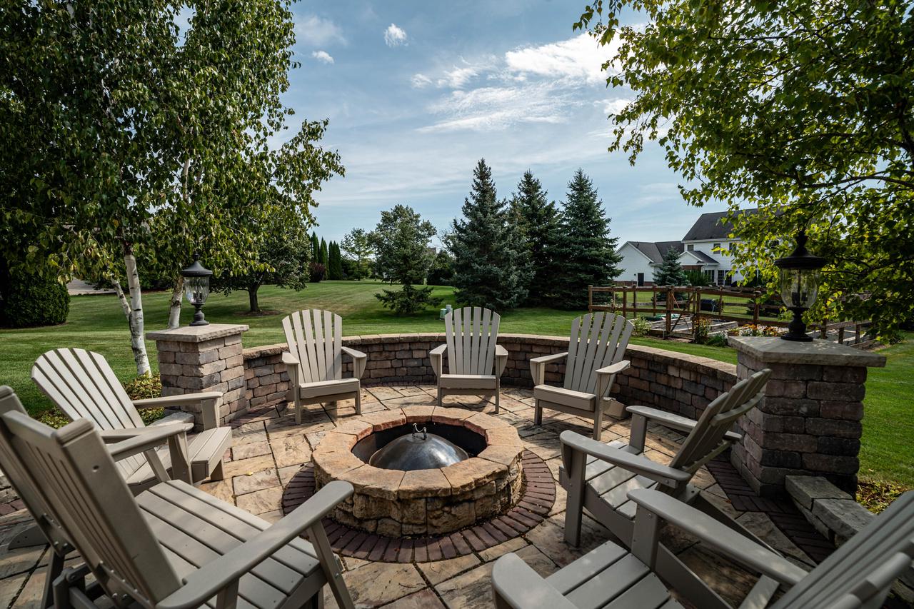 7158 South Cambridge DRIVE