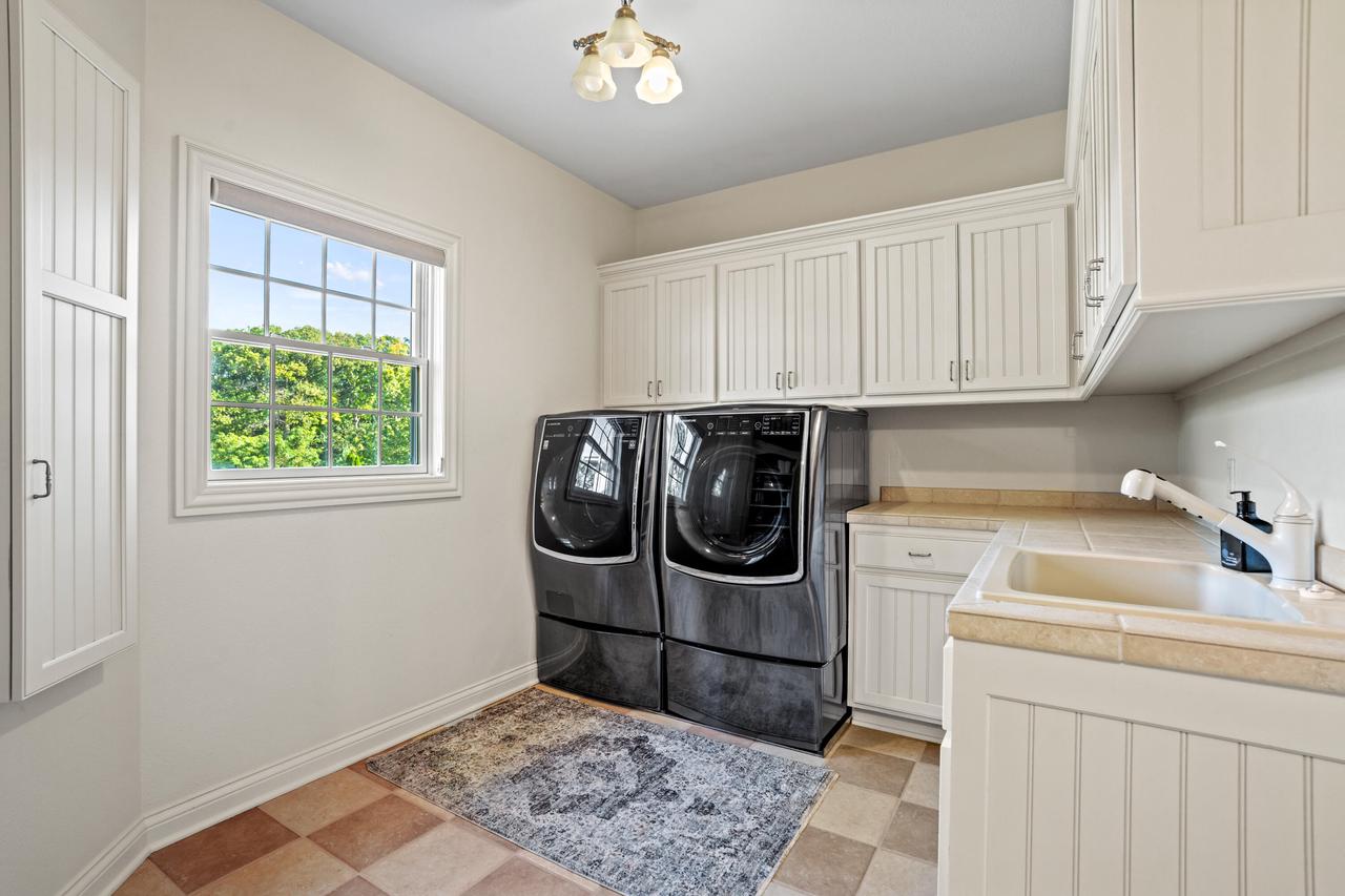 7158 South Cambridge DRIVE