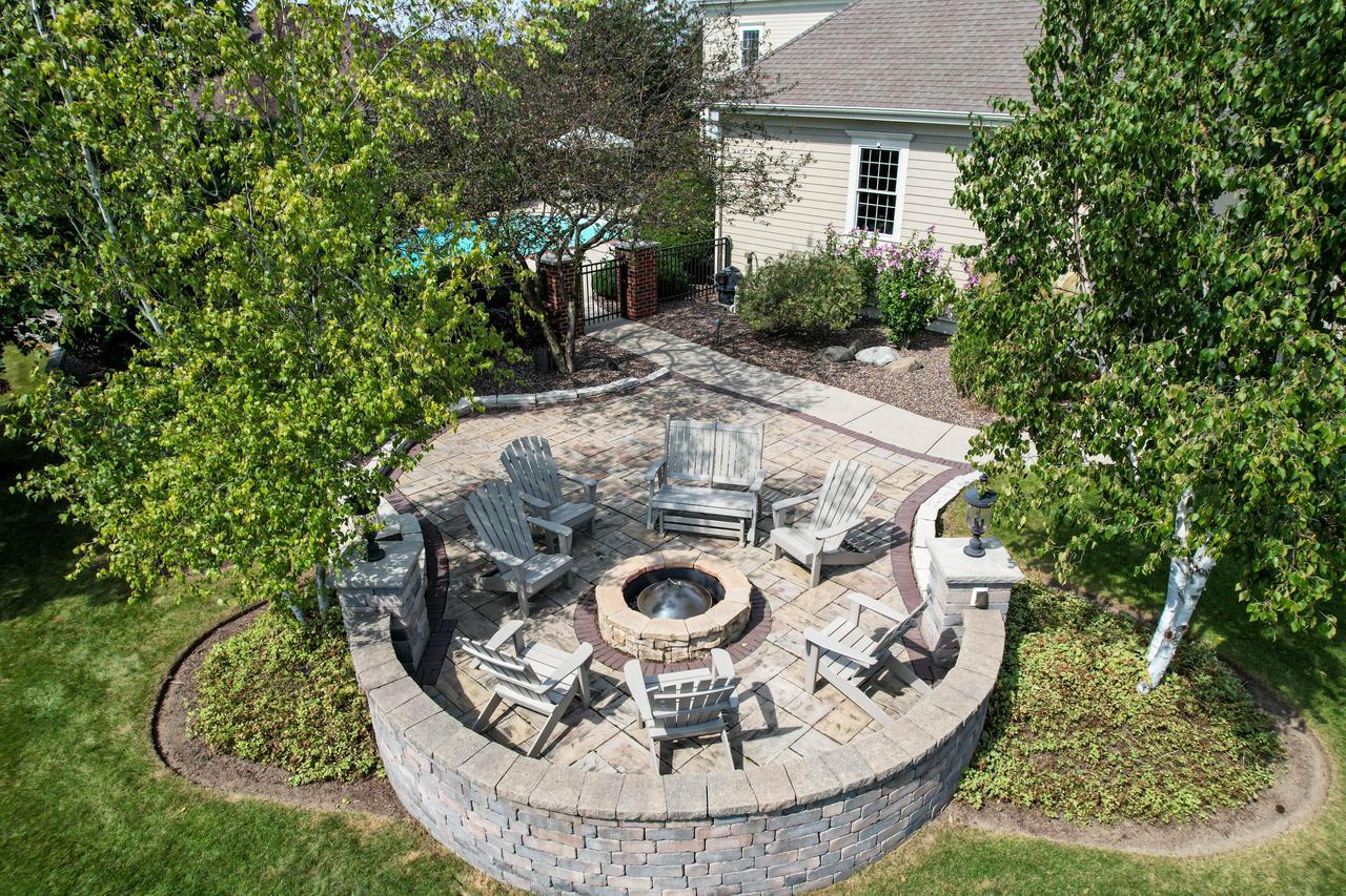 7158 South Cambridge DRIVE