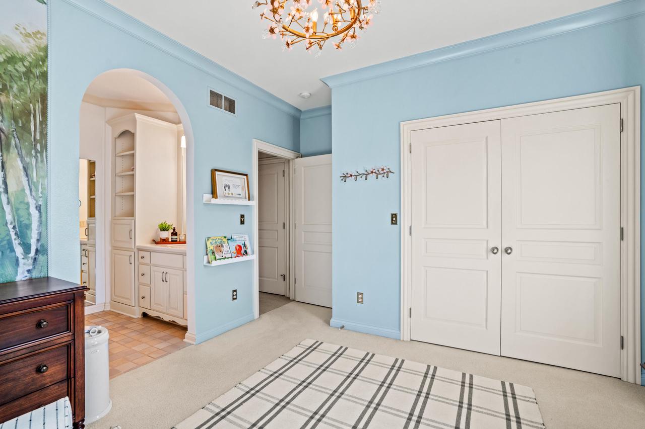 7158 South Cambridge DRIVE