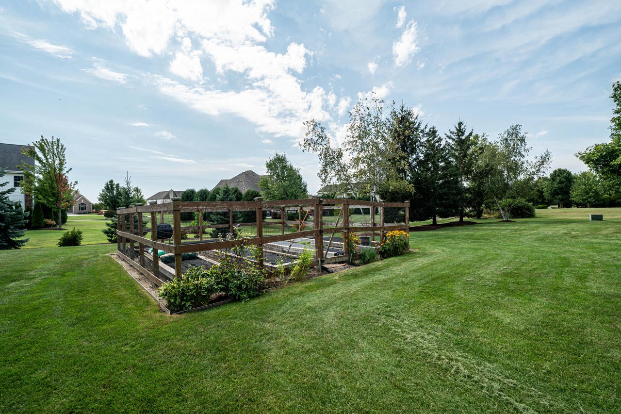 7158 South Cambridge DRIVE