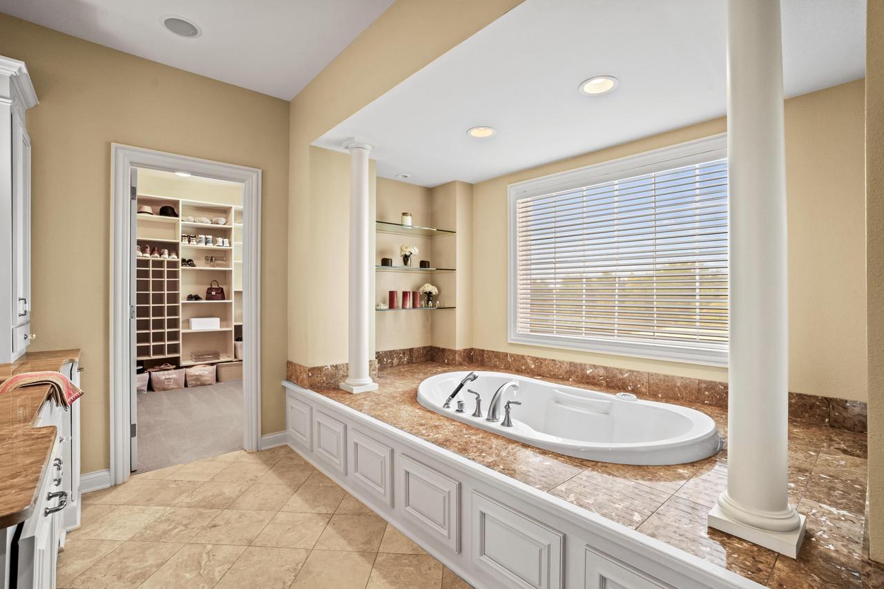 7158 South Cambridge DRIVE