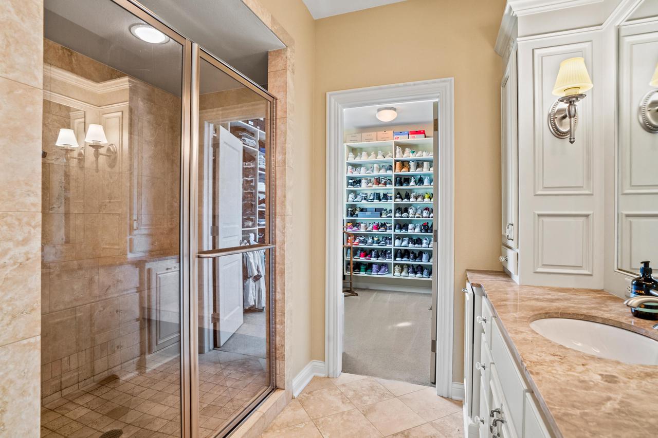 7158 South Cambridge DRIVE