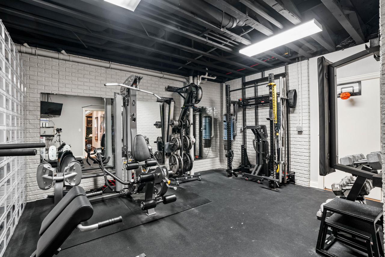 7158 South Cambridge DRIVE