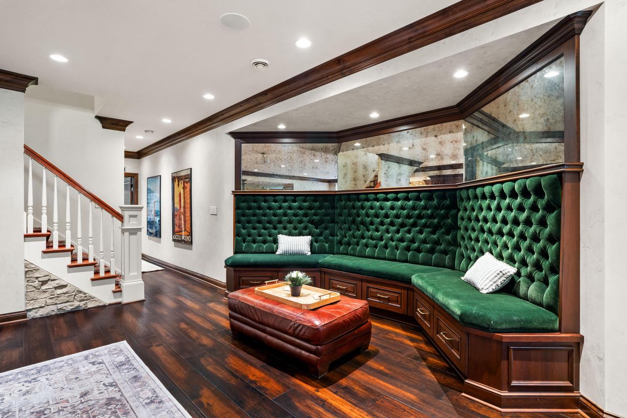 7158 South Cambridge DRIVE