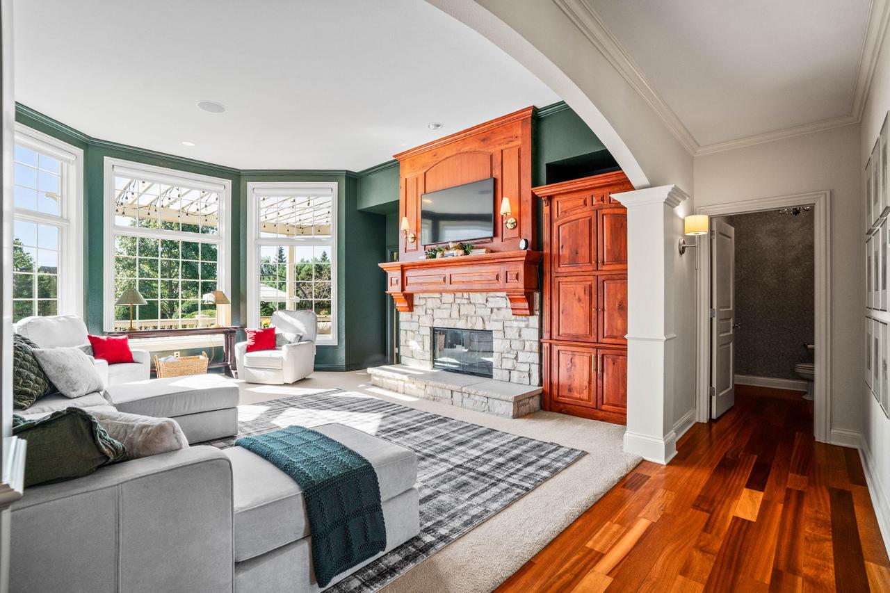 7158 South Cambridge DRIVE