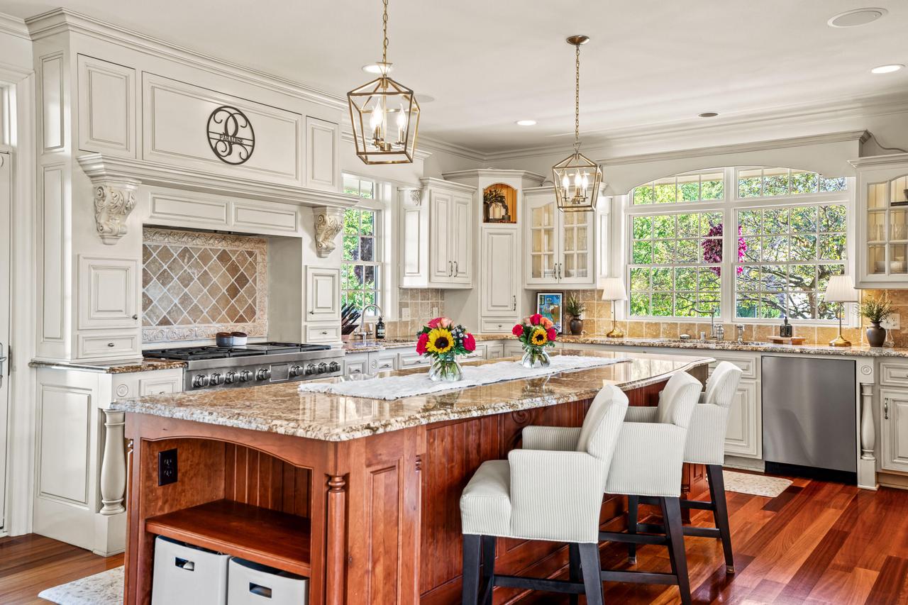 7158 South Cambridge DRIVE