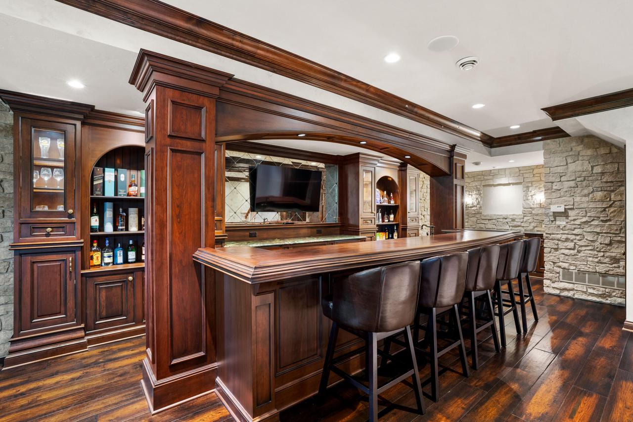 7158 South Cambridge DRIVE