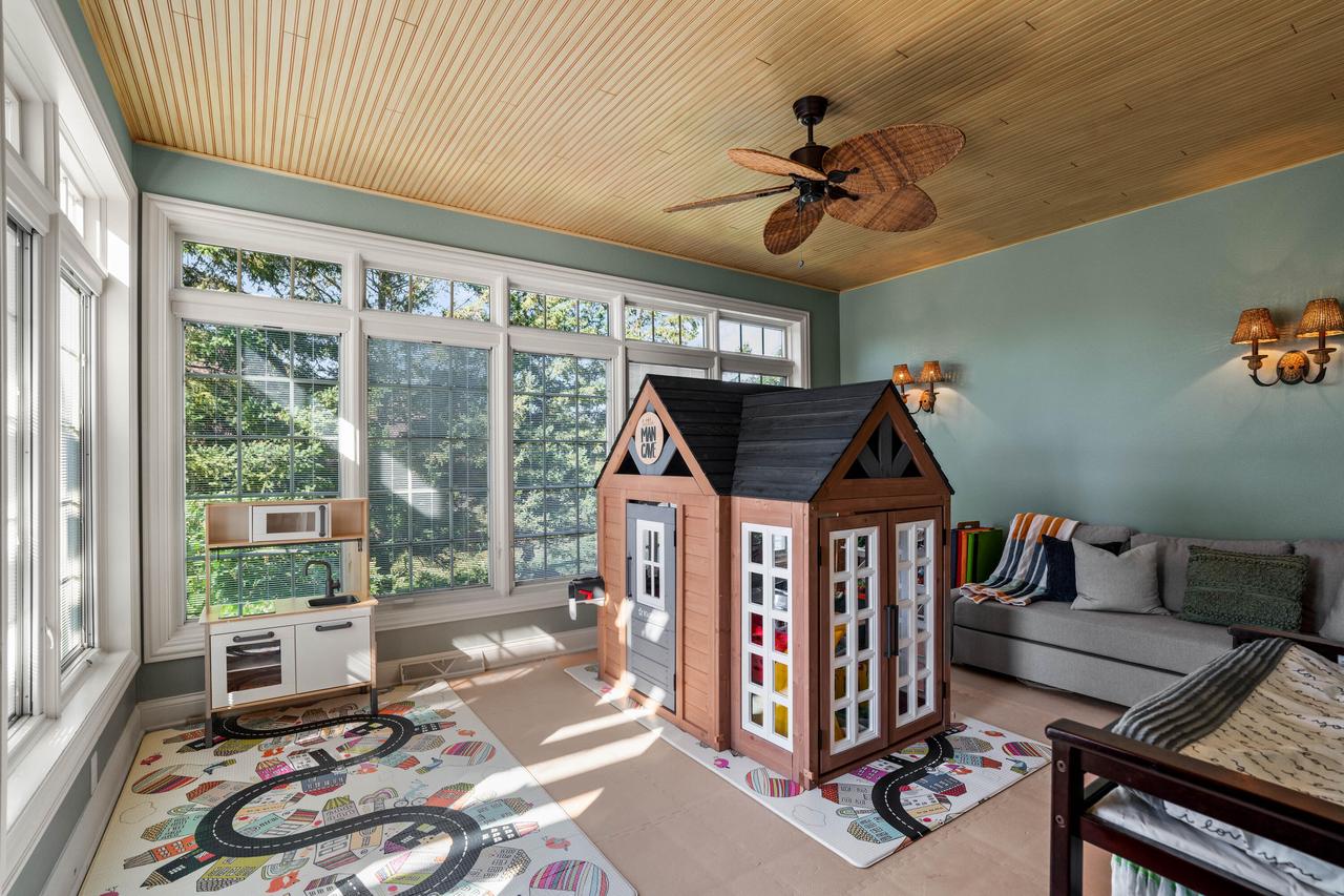 7158 South Cambridge DRIVE