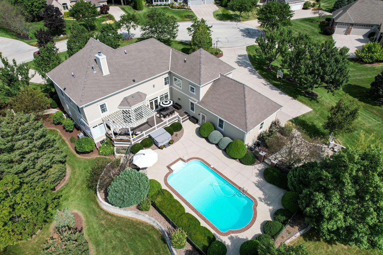 7158 South Cambridge DRIVE