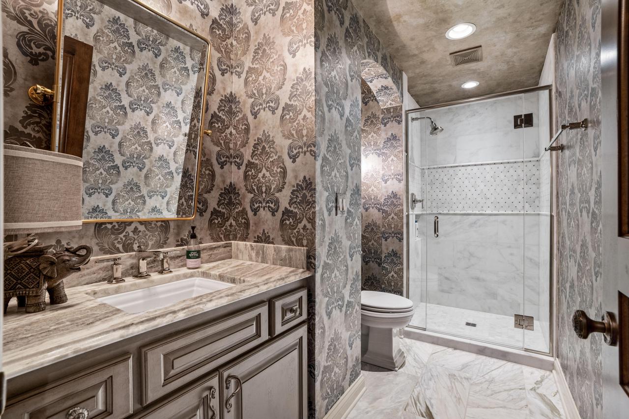 7158 South Cambridge DRIVE