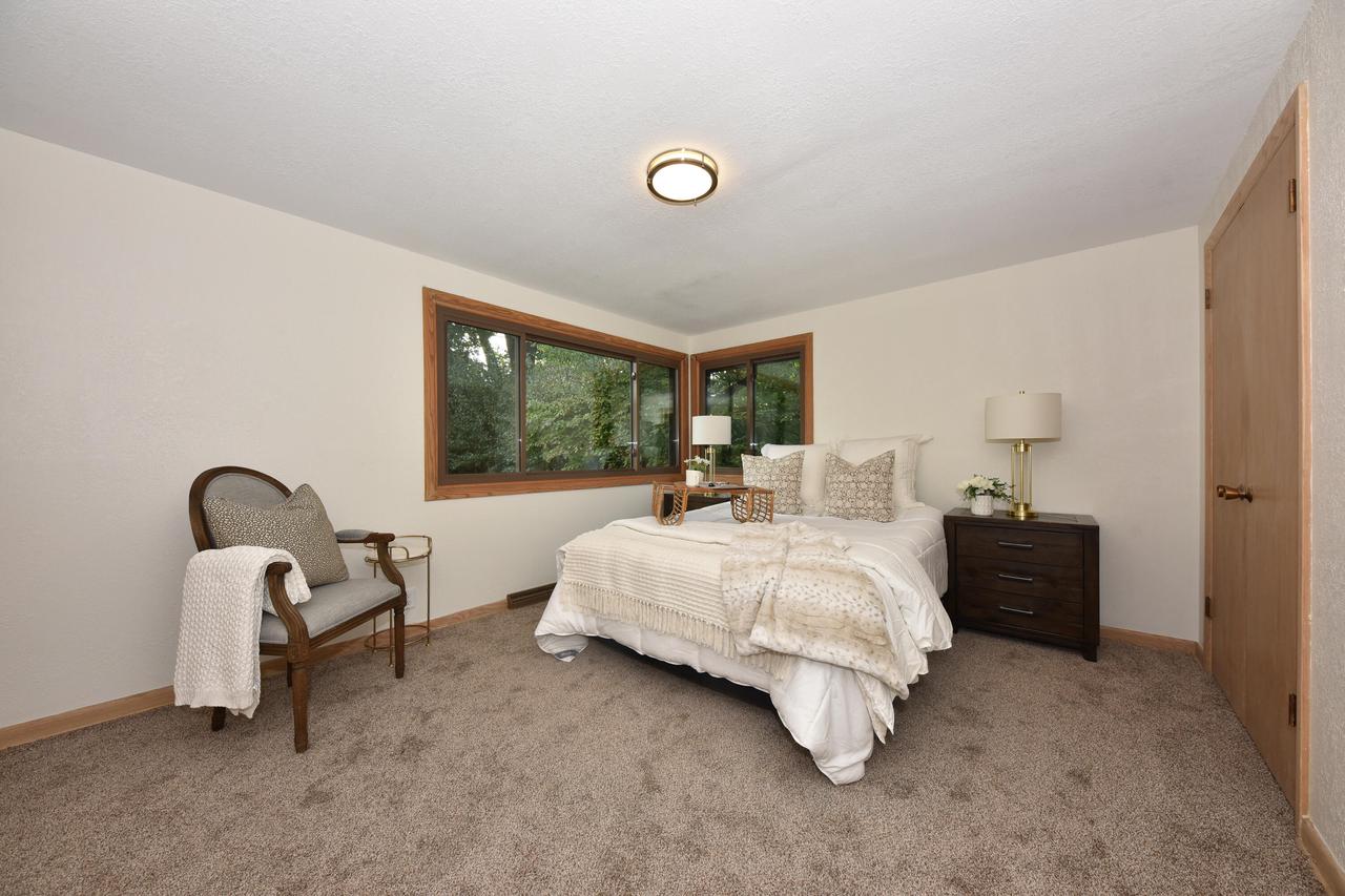 2315 West Apple Tree ROAD