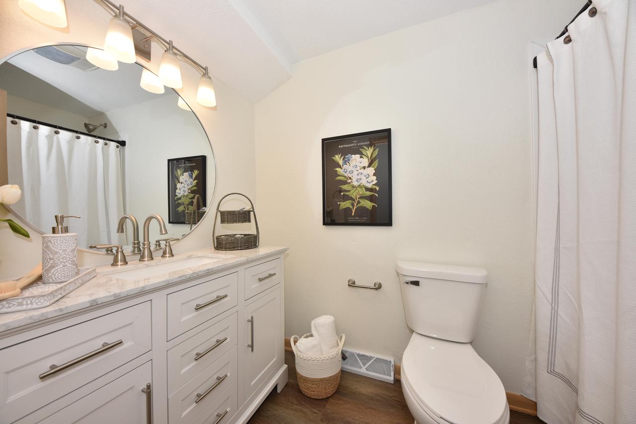 2315 West Apple Tree ROAD