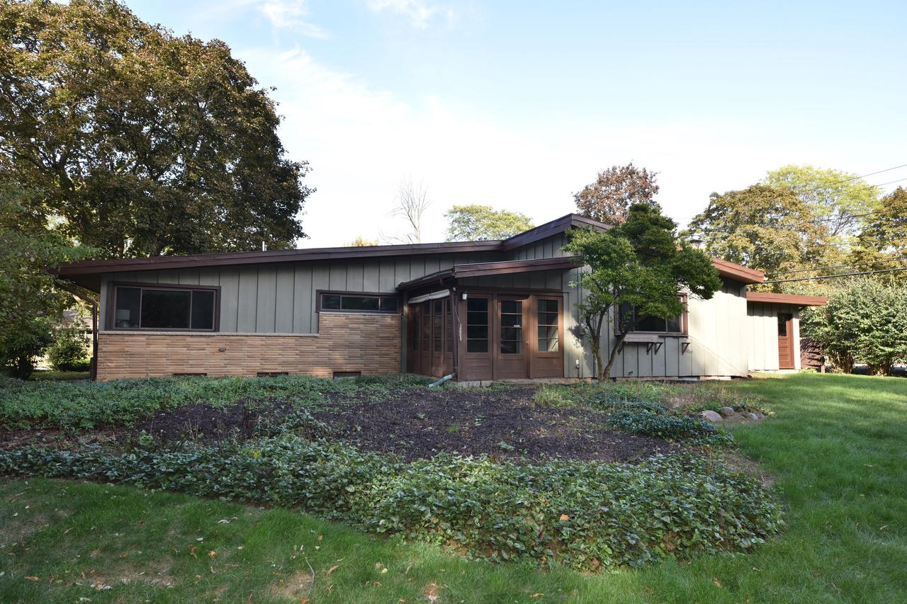 2315 West Apple Tree ROAD