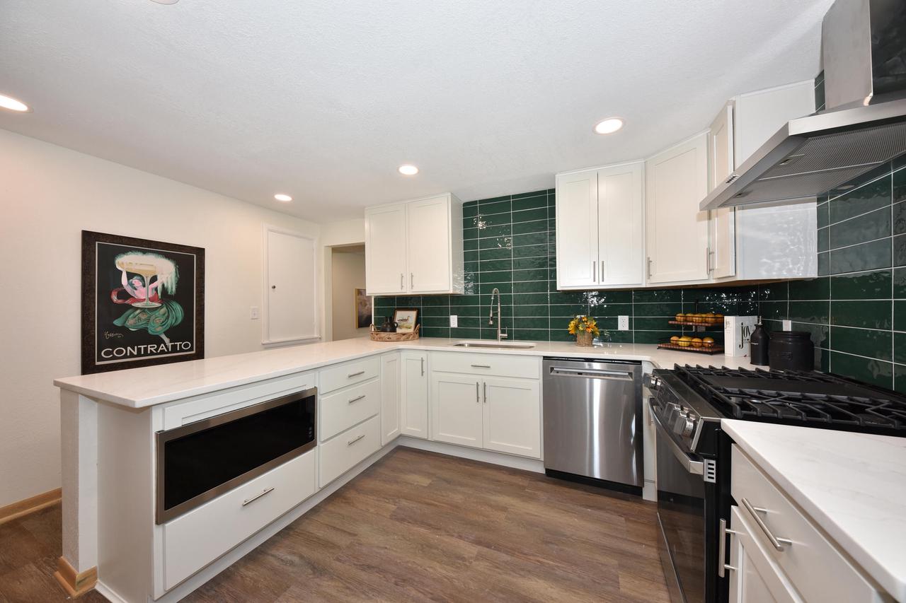 2315 West Apple Tree ROAD