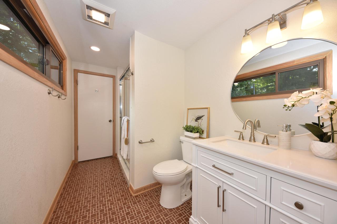 2315 West Apple Tree ROAD