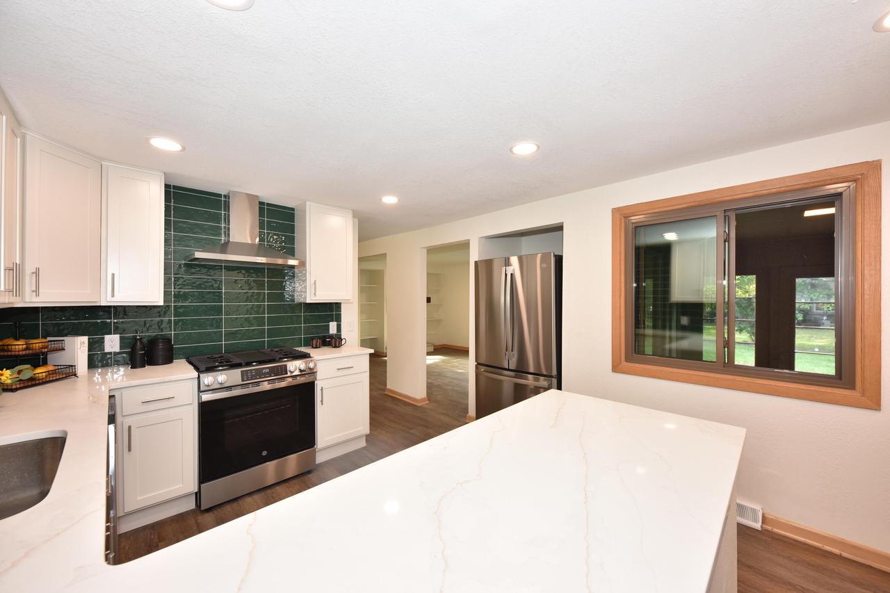 2315 West Apple Tree ROAD