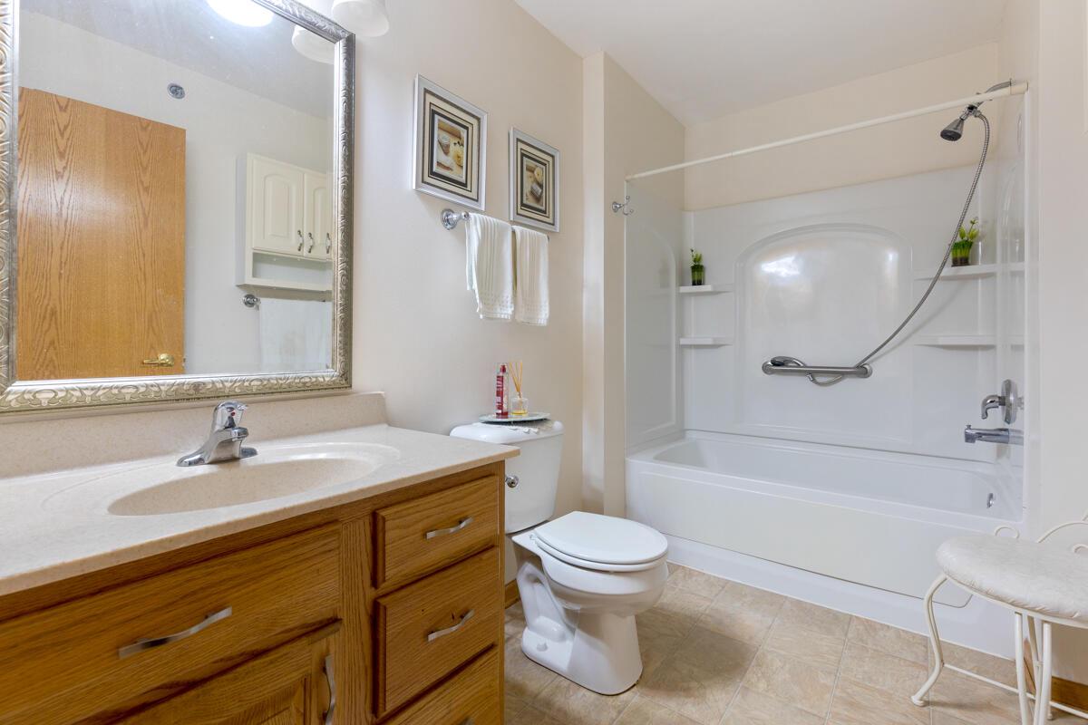 17610 West Lincoln AVENUE