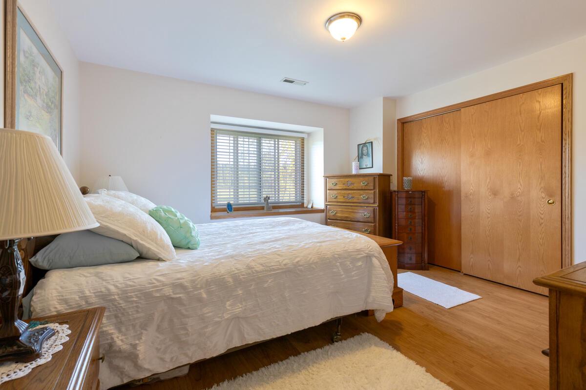 17610 West Lincoln AVENUE