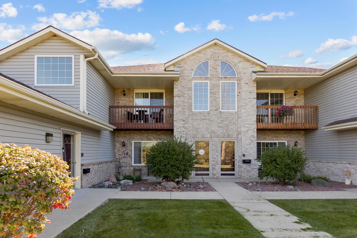 17610 West Lincoln AVENUE