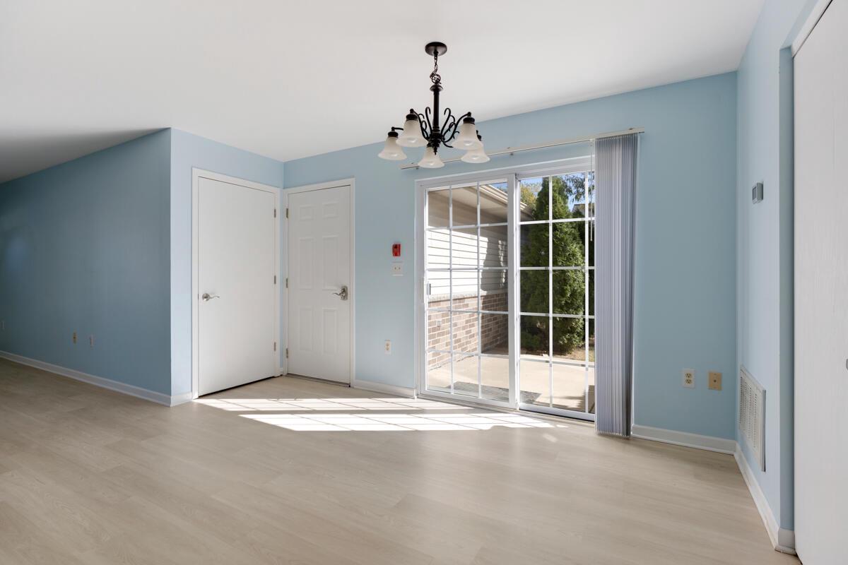 4947 West Maple Leaf CIRCLE