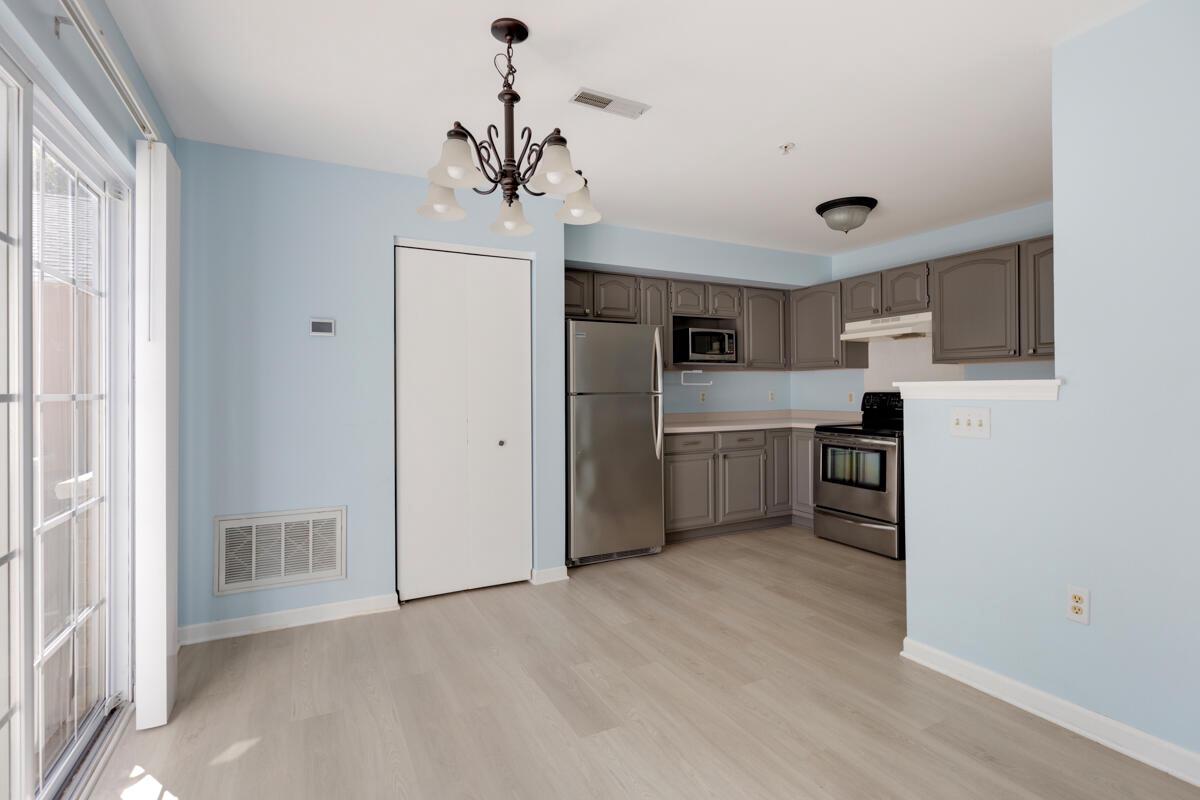 4947 West Maple Leaf CIRCLE