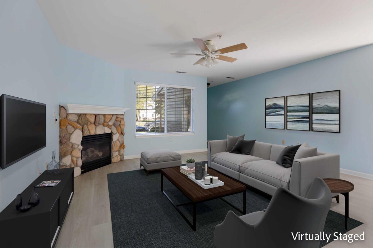 4947 West Maple Leaf CIRCLE