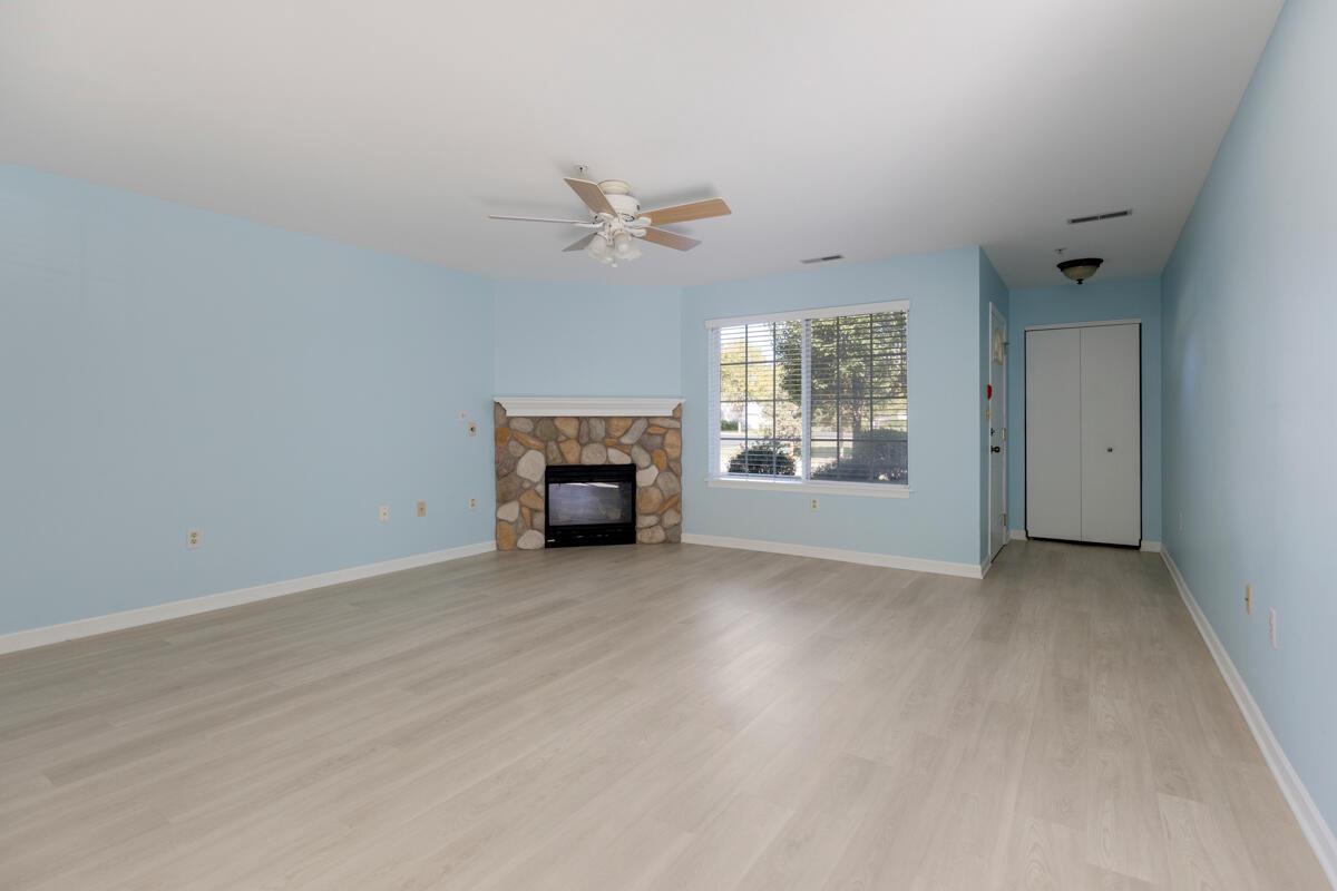 4947 West Maple Leaf CIRCLE