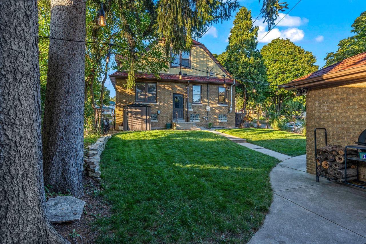 5603 West Washington BOULEVARD