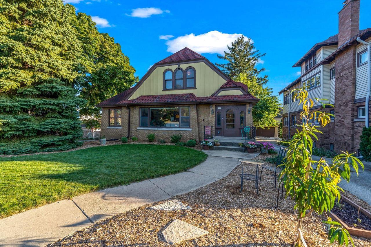 5603 West Washington BOULEVARD