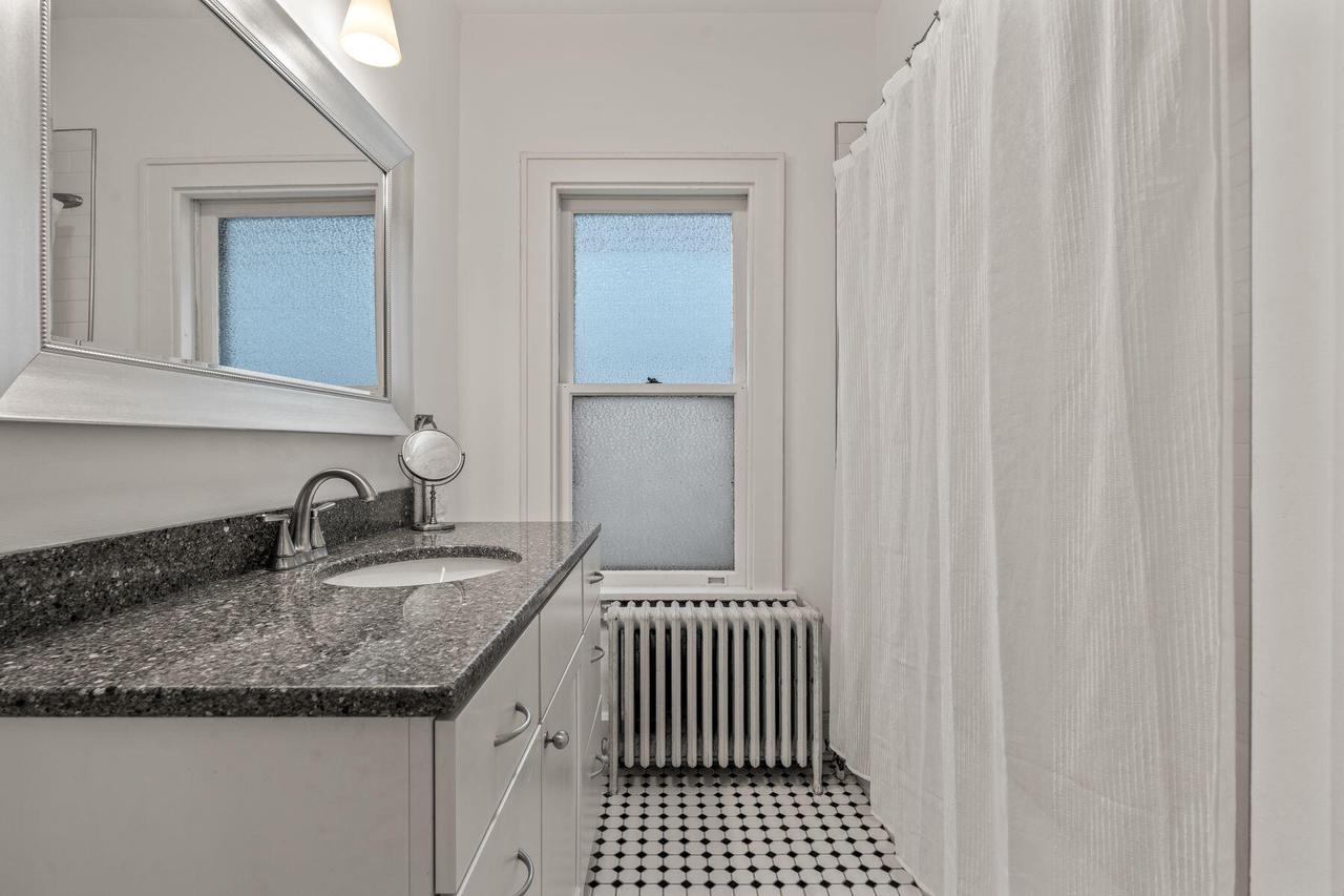 5603 West Washington BOULEVARD