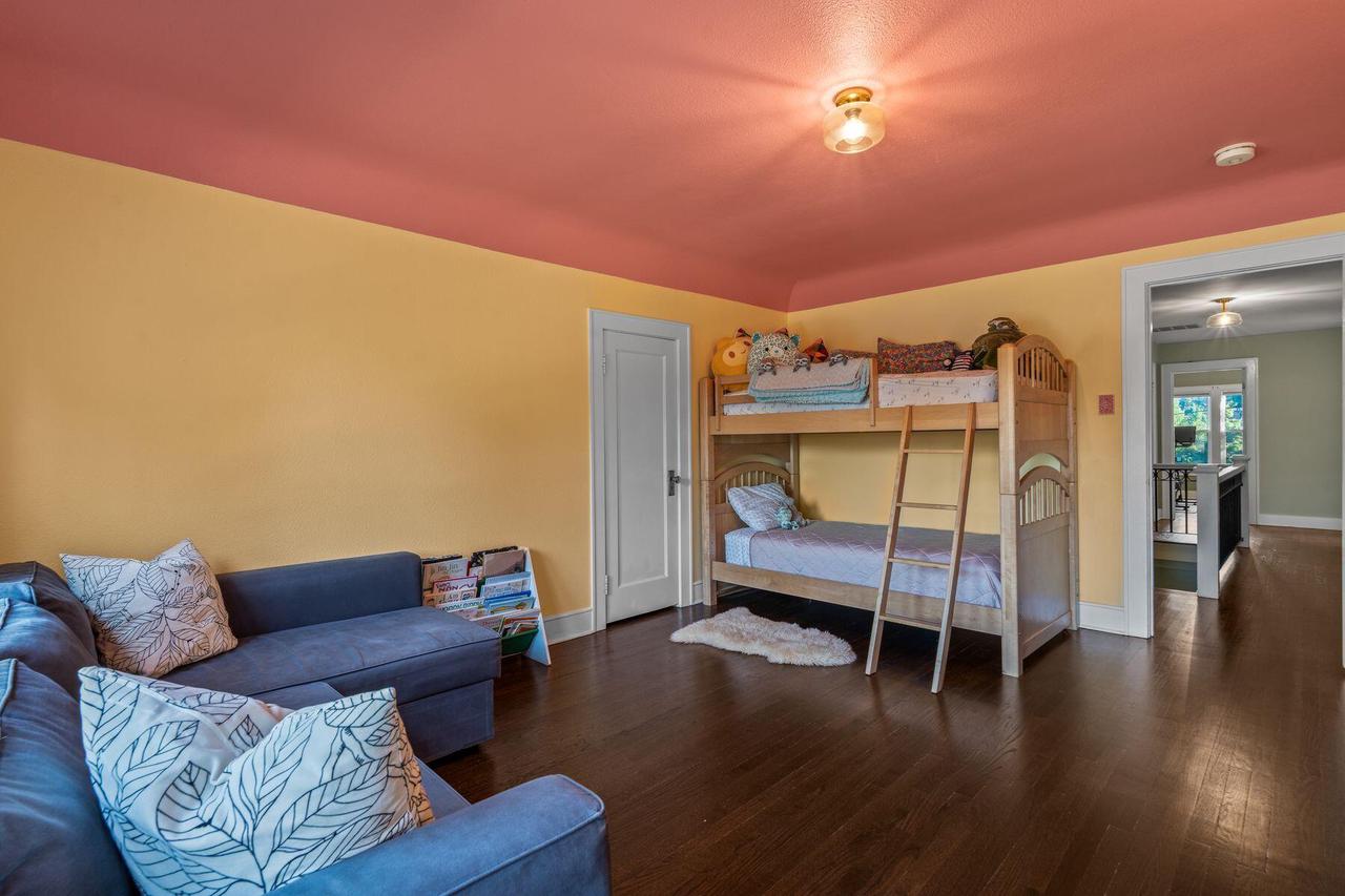 5603 West Washington BOULEVARD