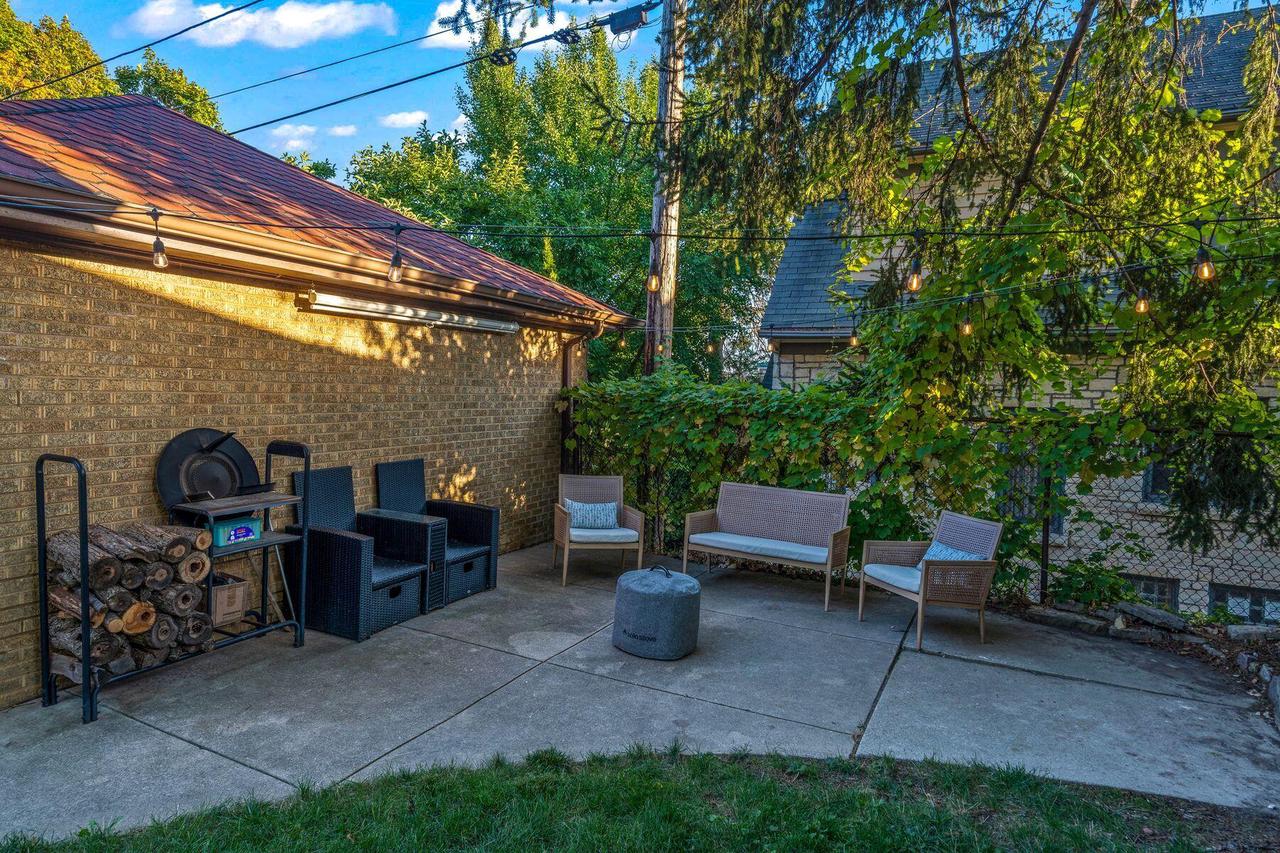 5603 West Washington BOULEVARD