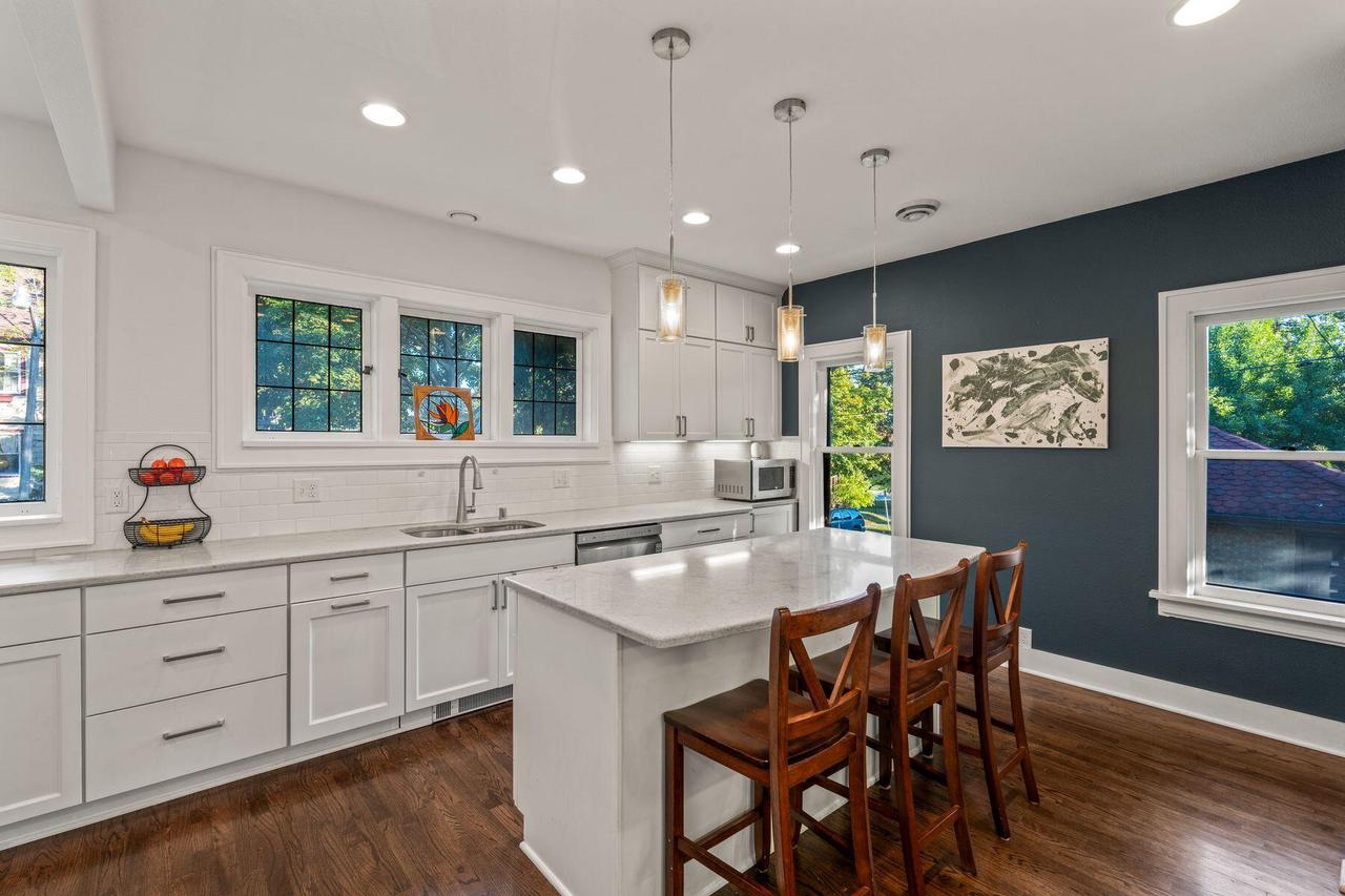 5603 West Washington BOULEVARD