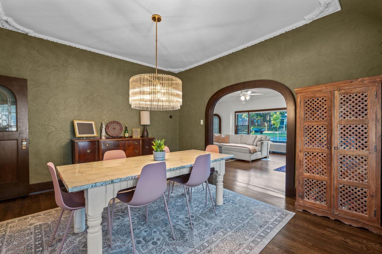 5603 West Washington BOULEVARD