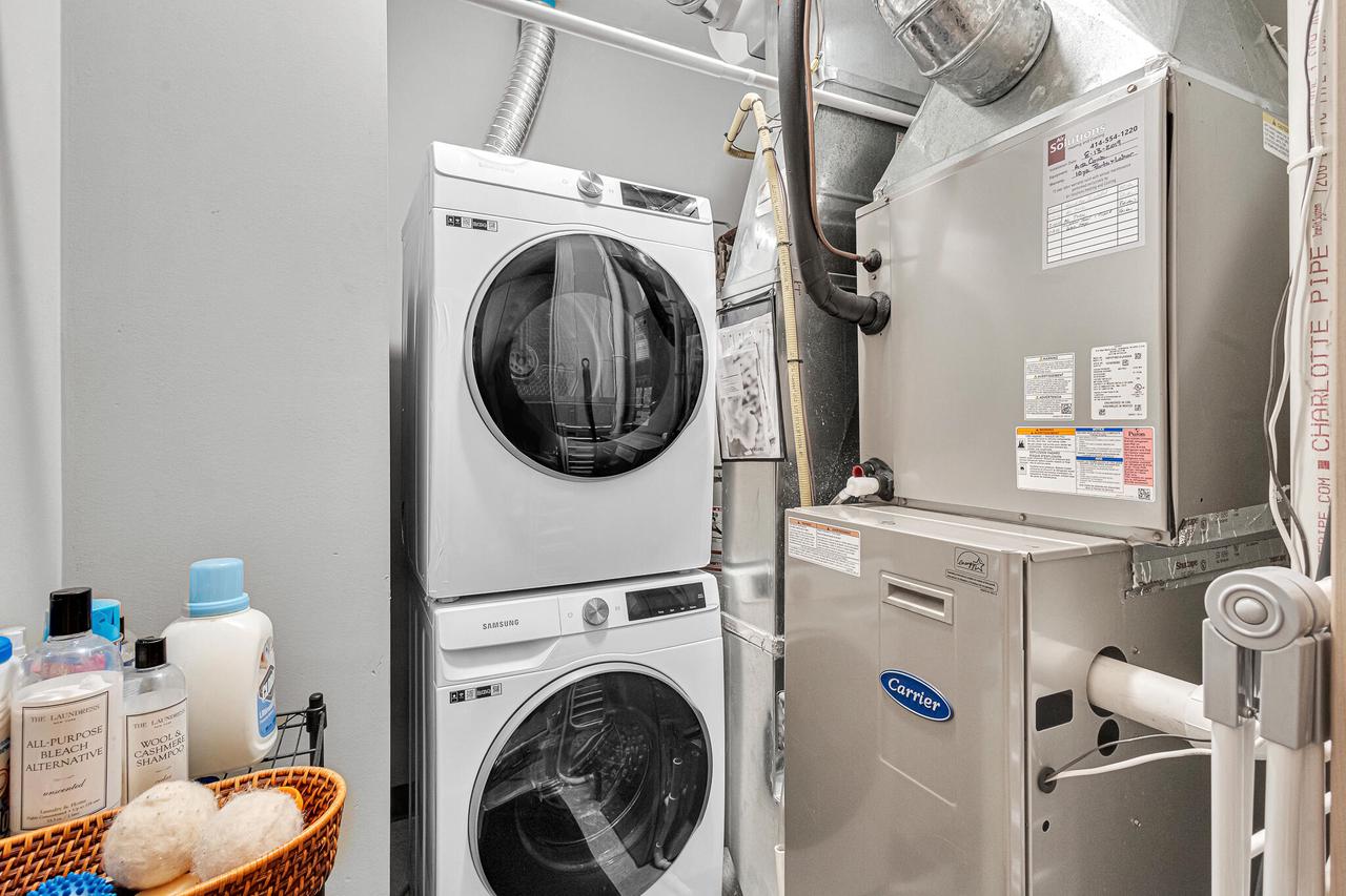 239 East Chicago STREET 709