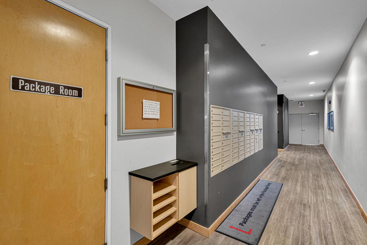 239 East Chicago STREET 709