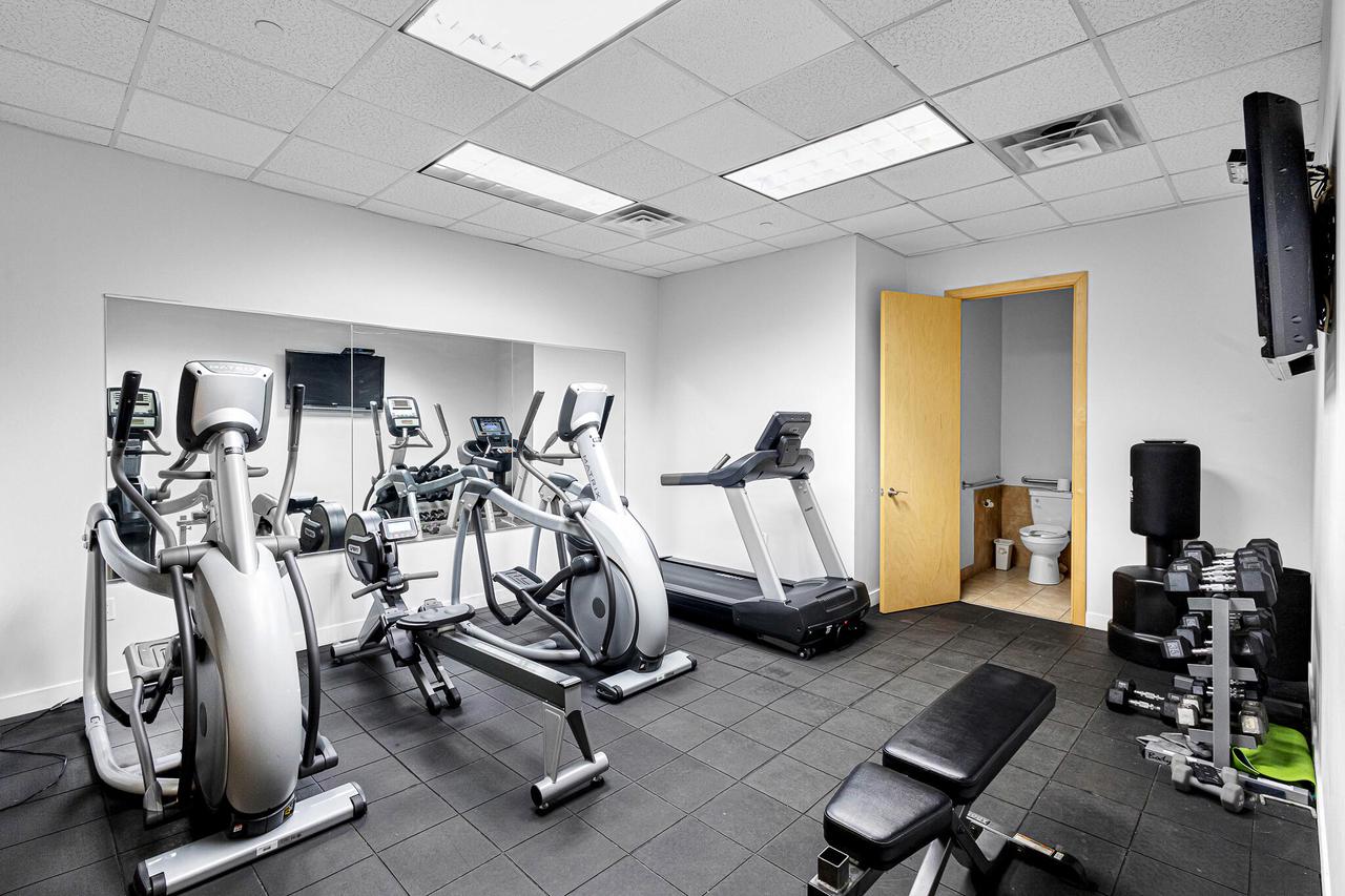 239 East Chicago STREET 709