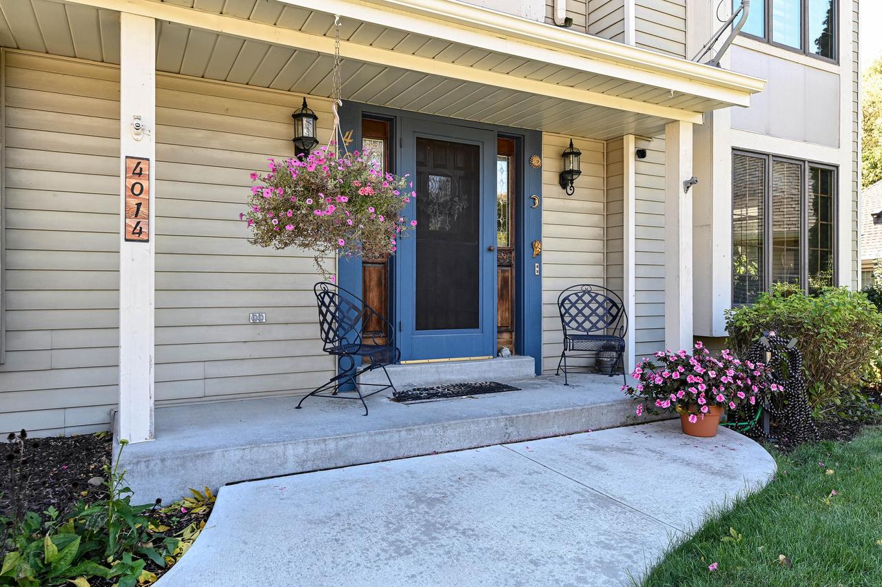 4014 West Abbott AVENUE