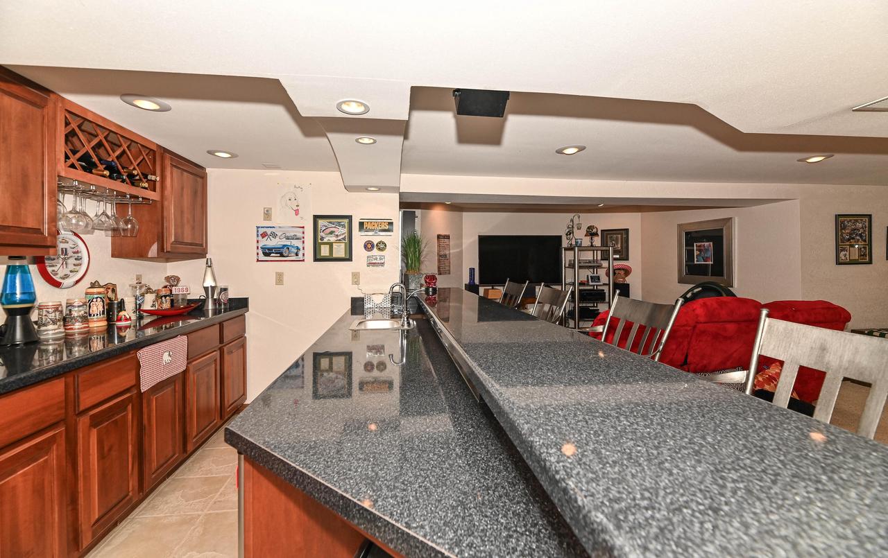 4014 West Abbott AVENUE