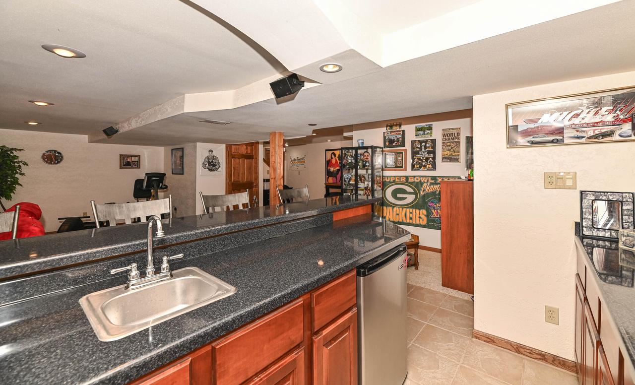 4014 West Abbott AVENUE