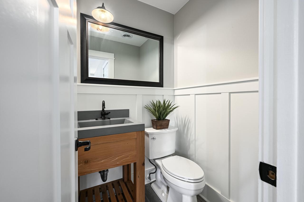 11446 North Glenwood DRIVE